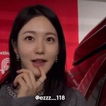 한순간 연진이 같아지는 신예은 눈빛.jpg