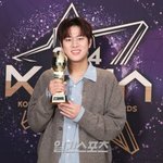 [단독] 이무진, <b>KGMA</b> 2관왕으로 스스로 확인한 성장 [IS인터뷰]