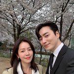 한지민X이준혁, 이 커플 비주얼 레전드..벚꽃 앞 ‘달달’ 케미