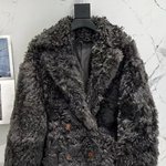 얘들아 이 <b>양털</b>자켓 어때?