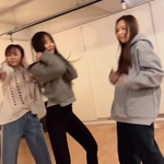 베이비복스 첫 릴스 공개…센터 윤은혜, 현역 같은 <b>춤선</b> ‘눈길’