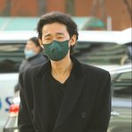 허지웅, 尹 대통령 지지자들 <b>법원</b> 난입에 “철저한 수사 필요”