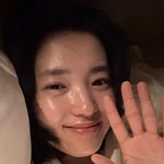 피부에서 양봉장 하는 줄…김태리, 침대 위 생얼 굴욕 無