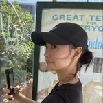 '김우빈' 신민아, 유튜브 아닌 <b>블로그</b> 시작했다..."사진 작가...