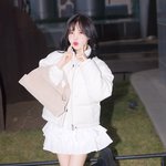 존중의 날에 만난 완람지’ (웬디의 영스트리트 출근길) [<b>HD</b>포토]