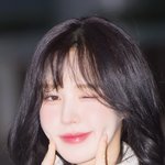 윙크를 더해 말랑말랑’ (웬디의 영스트리트 출근길) [<b>HD</b>포토]