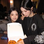 예지 <b>리아</b> 진짜 다르게 생겼다