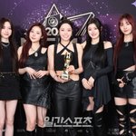 [단독] 피프티피프티 “꿈·희망 확인한 2024년, 이제 부담 내려놓고...