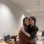 임지연 송혜교 재회, 꼭 끌어안은 ‘더 글로리’ 박연진X<b>문동</b>은