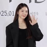 <b>지호</b> 2년 반만에 공식 석상 나온거래