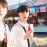 옷걸이 어깨에서 <b>직각</b> 어깨 된 투바투 범규