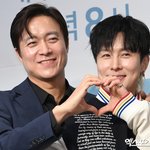 <b>최대철</b>-김동완 '이것은 형제애'[엑's HD포토]