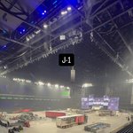 [군대] 파리 자선콘 공연장 꽤 크다