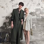 금발 박보영, 열애 중이라도 믿겠네..팔짱 끼고 커플샷 찍은 이...