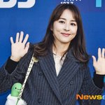 ‘기성용’ 한혜진, 딸 애착 인형과 출근 중? <b>C</b>사백에 공룡이 빼꼼