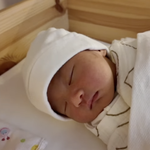 할리우드 배우된 김윤지, 똑 닮은 딸 최초공개.."세식구 된 근황"