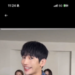 육<b>준서</b> 얼굴이 좀 이상해..