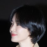 [현장포토] "잘생쁨, 멋쁨 다 해"…송혜교, 신이 내린 <b>옆태</b>