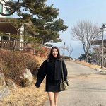 이주빈, 한겨울 미니스커트 입고 <b>늘씬</b> 각선미 과시…청순 미모까지