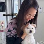 <b>명세빈</b>, 반려견에 장꾸 모먼트..화장기 없어도 청순