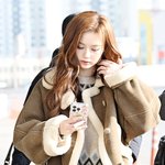 엔믹스 설윤 ‘핸드폰에 비친 예쁨 �c~!’[포토엔<b>HD</b>]