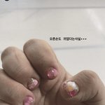 사람 좀 빤히 쳐다보지 <b>마라</b>