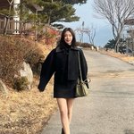 이주빈, 한겨울에도 미니스커트 포기 못해…<b>소두</b>로 완성한 사기급 비율