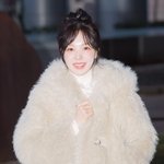 러블리 겨울 데이트룩’ (웬디의 영스트리트 출근길) [<b>HD</b>포토]