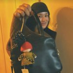 "너무 예쁜데" 엄정화, <b>올케</b> 윤혜진에 가방 선물 받았다 '대놓고...