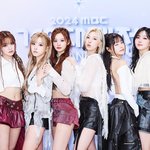 에스파가 <b>전원</b> 비주얼 센터 그룹이면