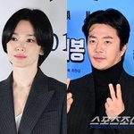 송혜교·권상우 같이 웃었다..'검은 <b>수녀</b>들'·'히트맨2' 나란히...