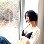 [모두드루와] 나나, 가슴타투 드러낸 <b>속옷</b> 노출..청바지 단추까지 푸른...