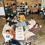 데뷔 후 첫 화보 찍은 <b>JYP</b> 신인 남돌