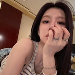 "올타임 레전드" 고윤정, <b>침대</b>서도 '고혹 눈빛' 장착