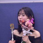 멤버? 꿈 같은 일" '라이징<b>스타상</b>' 지예은, 진심 가득한 수상...