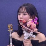 “‘런닝맨’ 멤버 꿈 같아” <b>지예</b>은 울컥, 진심 가득한 감사로 새해...