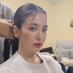 송혜교, <b>소멸</b>할 듯 작은 얼굴…43세 믿기지 않는 초동안 [N샷]