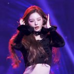 설윤 예쁜 선배들이랑 콜라보한다고 노력 많이했다