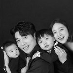 [드루와] ‘신민철’ 원걸 <b>우혜림</b>, 두 子와 가족사진 공개 “둘째가...