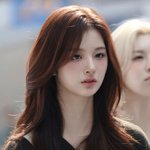 설윤 이러면 지금보다 더 뜰 것 같음