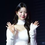 아이브 장원영 "'럭키비키' 마인드 담아 '애티튜드' 작사"