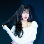 [사진]아이브 가을,'머리카락을 이용한 깜찍 포즈'