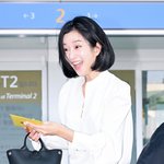 [사진]서예지,'팬레터 선물에 깜짝 놀라며'
