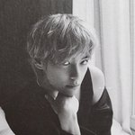 방탄 뷔 화보 <b>도랏</b>