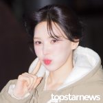 눌린 볼살이 매력 포인트’ (웬디의 영스트리트 출근길) [<b>HD</b>포토]