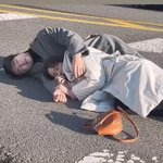 박하나, 男배우 얼마나 사랑하면…도로 위 누워서까지 '애정행각'