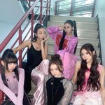 그룹명과 <b>달리</b> 멤버 대부분이 강아지 키우는 여돌