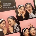 송혜교, 8세 연하 전여빈과 커플 <b>네컷</b>..백허그에 손하트 '초밀착'