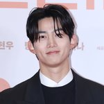 [왓<b>IS</b>] 옥택연 결혼설 휩싸인 사진 촬영 업체 “유명인인 줄 몰라”...