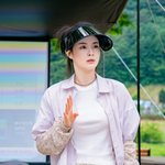 이광수도 밭 갈더니…이선빈도 <b>밭일</b>, ‘감친자’ 눈빛 (감자연구소)